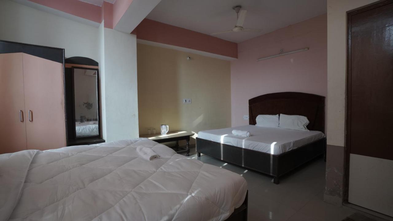 Hotel Mohan By Wb Inn Agra  Exterior photo