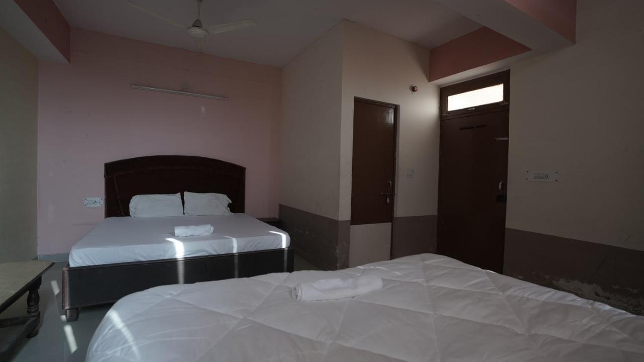 Hotel Mohan By Wb Inn Agra  Exterior photo